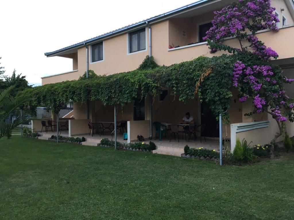 Niki Apartments Ulcinj Zewnętrze zdjęcie